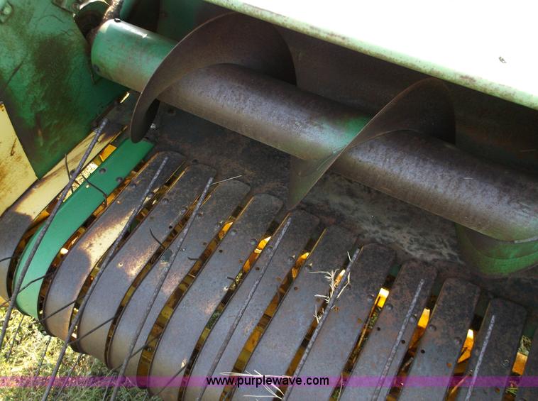 image for item M9259 John Deere 224WS square baler