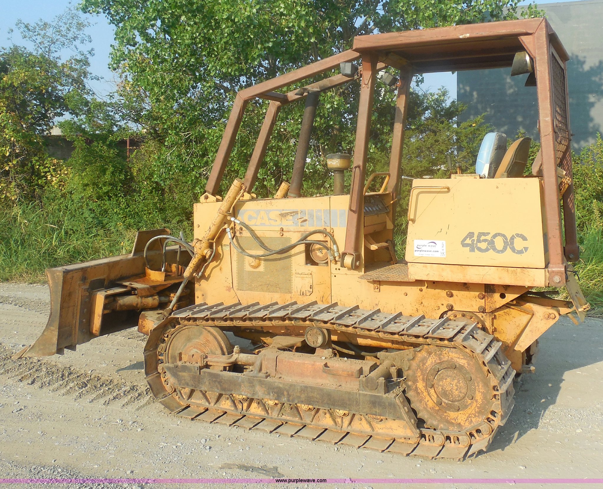 1987-case-450c-dozer-in-moore-ok-item-e7621-sold-purple-wave