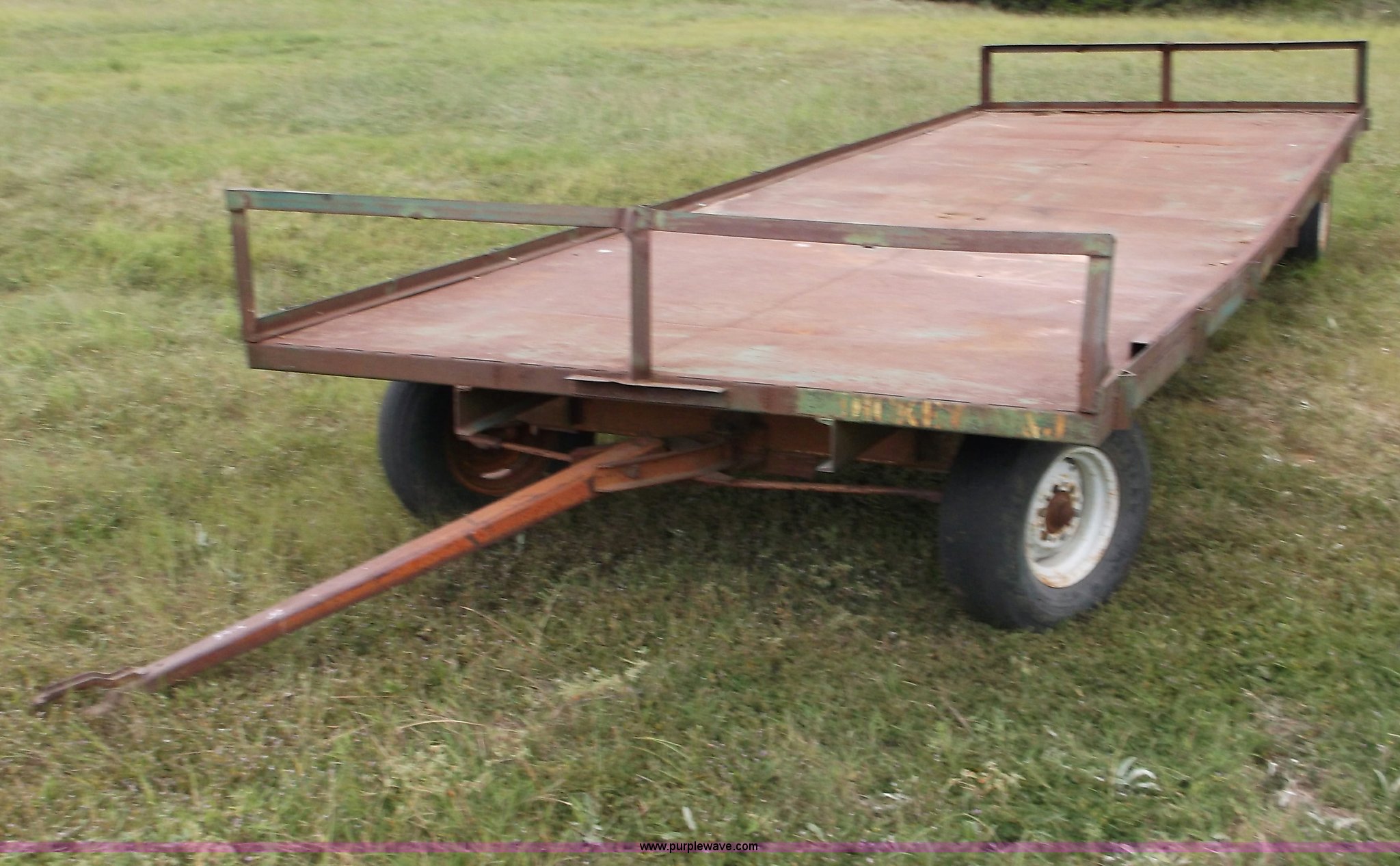 Steel flatbed hay wagon in Gracemont, OK Item M9262 sold Purple Wave