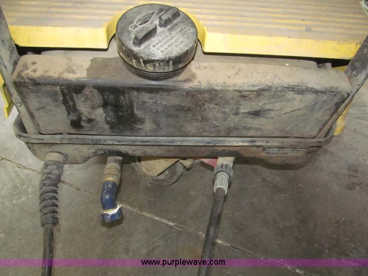 image for item AE9454 1993 Karcher 955 portable hot water pressure washer