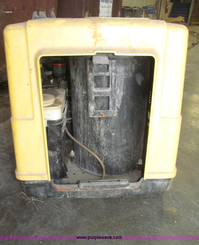 image for item AE9454 1993 Karcher 955 portable hot water pressure washer