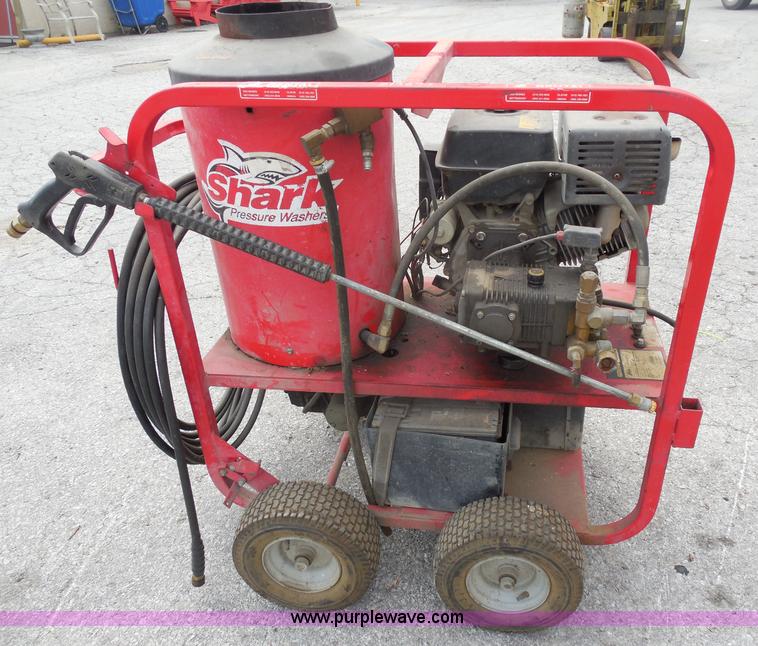 image for item AU9452 Shark steam pressure washer