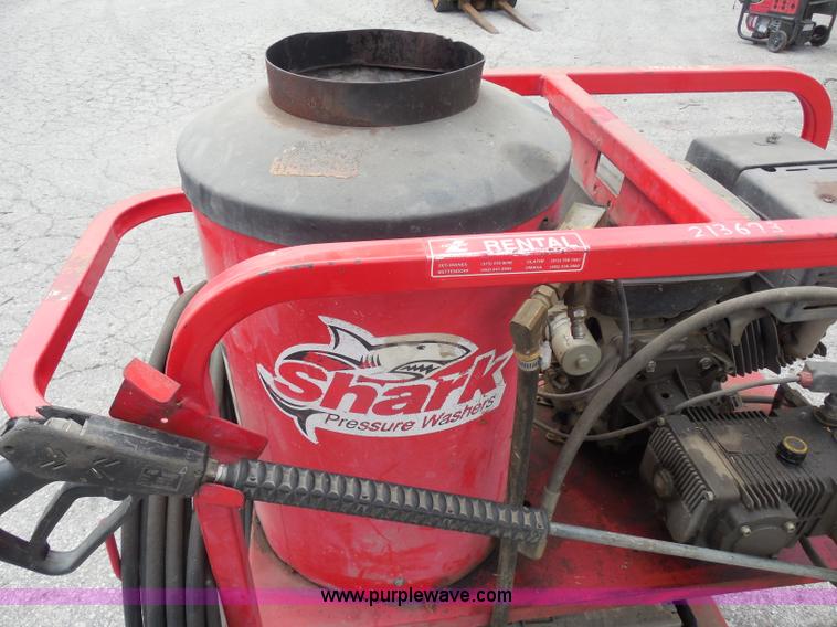 image for item AU9452 Shark steam pressure washer