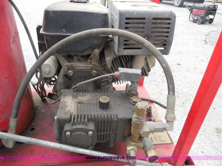 image for item AU9452 Shark steam pressure washer