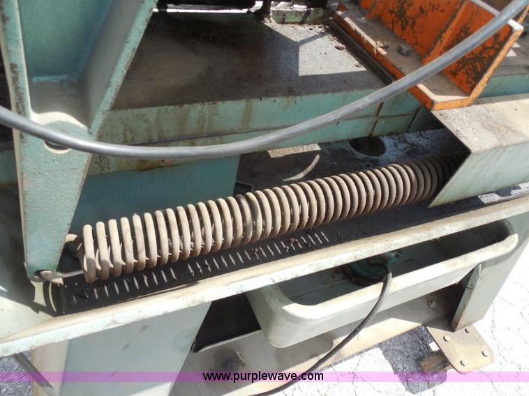 image for item AU9455 Dayton 52518 band saw