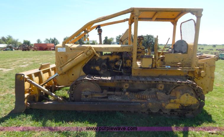 image for item B5804 1951 Caterpillar D6 dozer