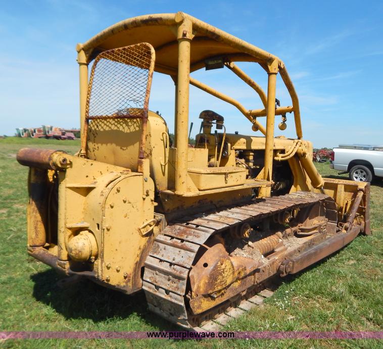 image for item B5804 1951 Caterpillar D6 dozer