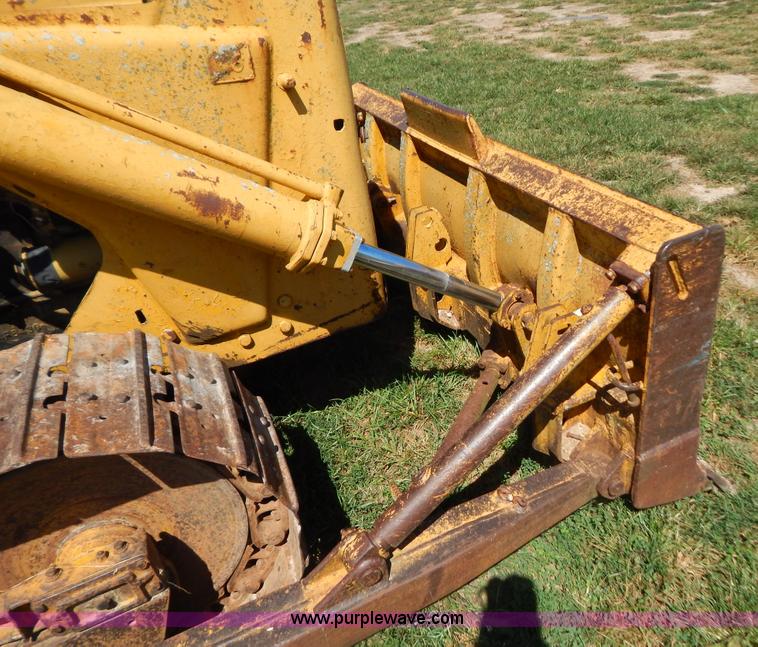 image for item B5804 1951 Caterpillar D6 dozer