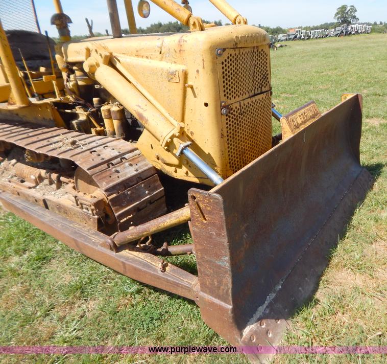 image for item B5804 1951 Caterpillar D6 dozer