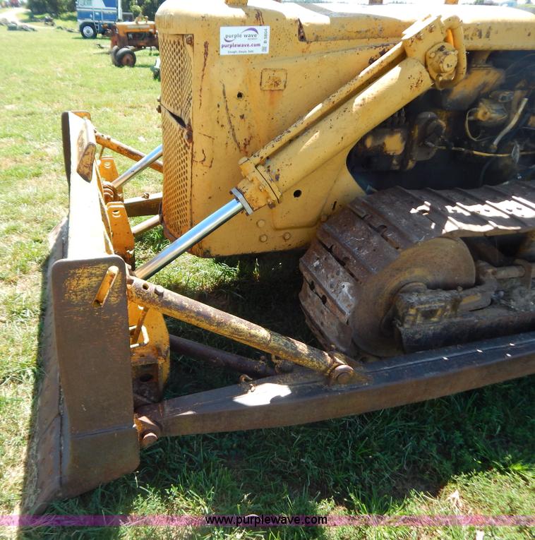 image for item B5804 1951 Caterpillar D6 dozer