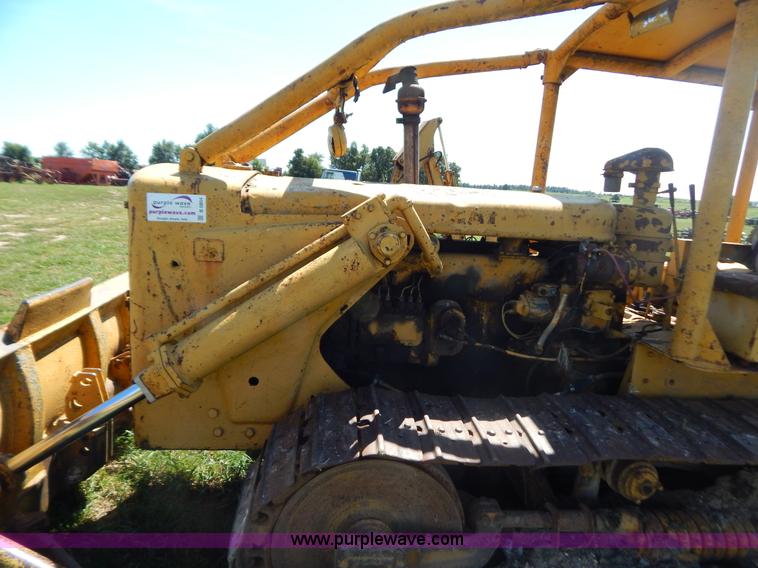 image for item B5804 1951 Caterpillar D6 dozer