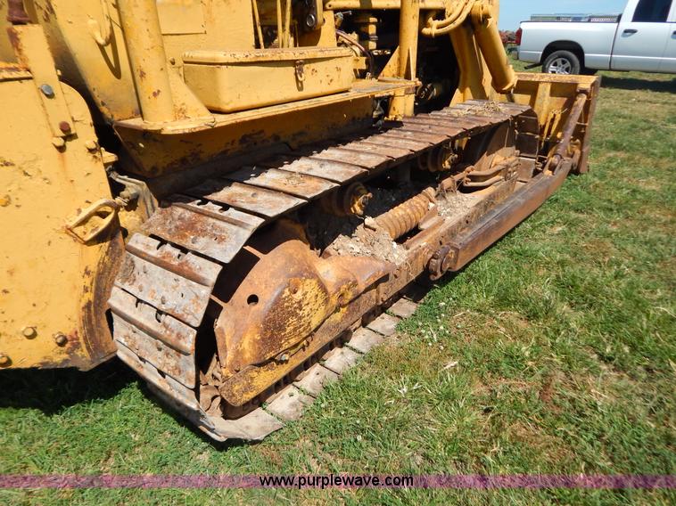 image for item B5804 1951 Caterpillar D6 dozer