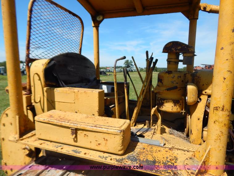 image for item B5804 1951 Caterpillar D6 dozer
