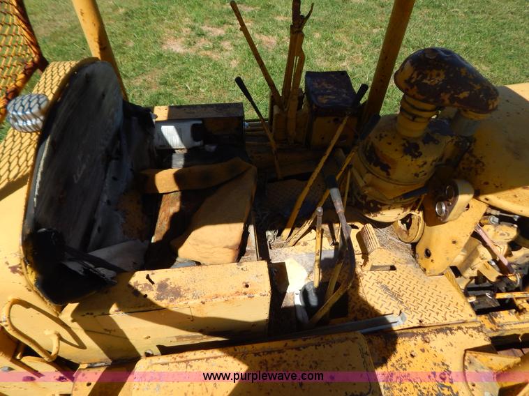 image for item B5804 1951 Caterpillar D6 dozer