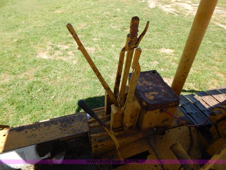 image for item B5804 1951 Caterpillar D6 dozer