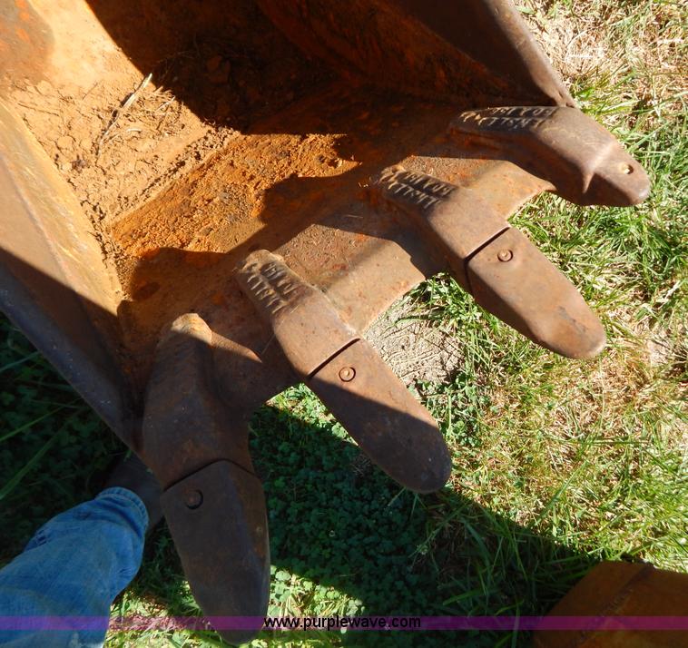 image for item B5805 Case 33 backhoe attachment