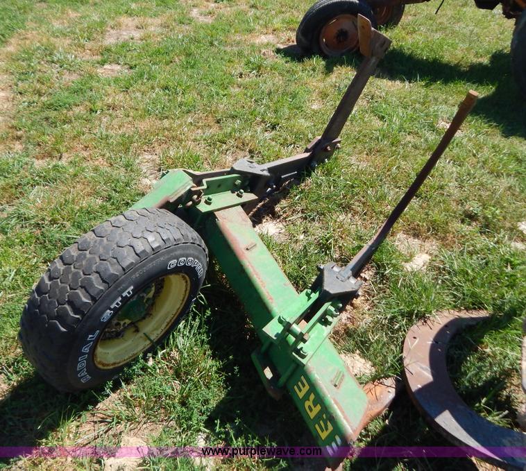 image for item B5806 John Deere ripper shanks and beams