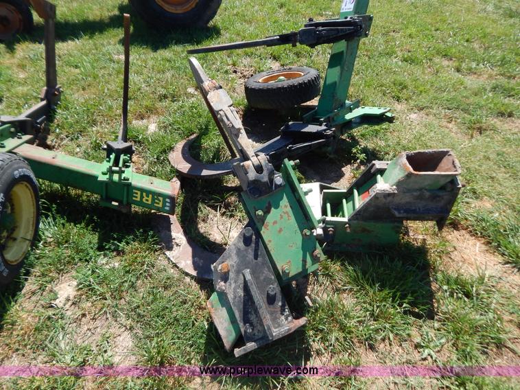 image for item B5806 John Deere ripper shanks and beams