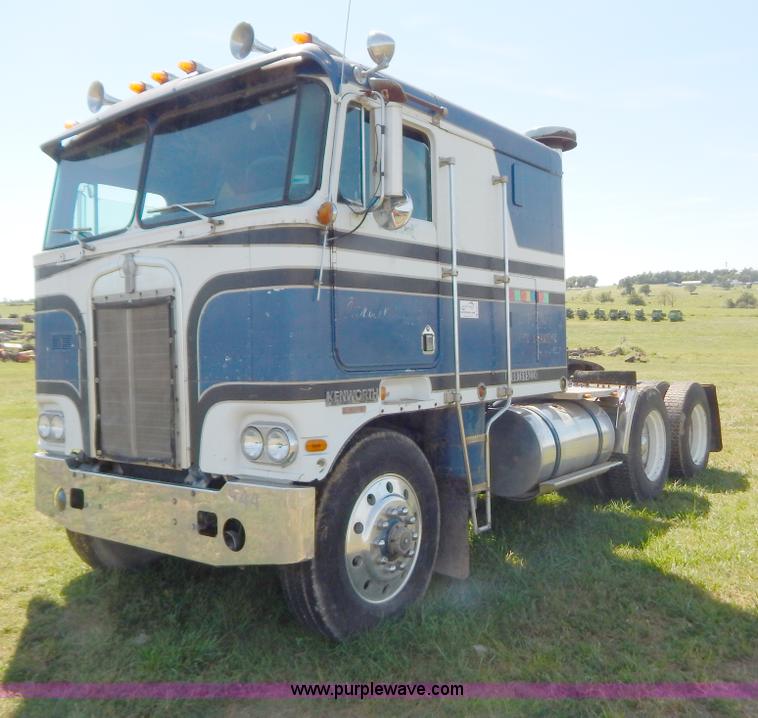 image for item B5810 1973 Kenworth semi truck
