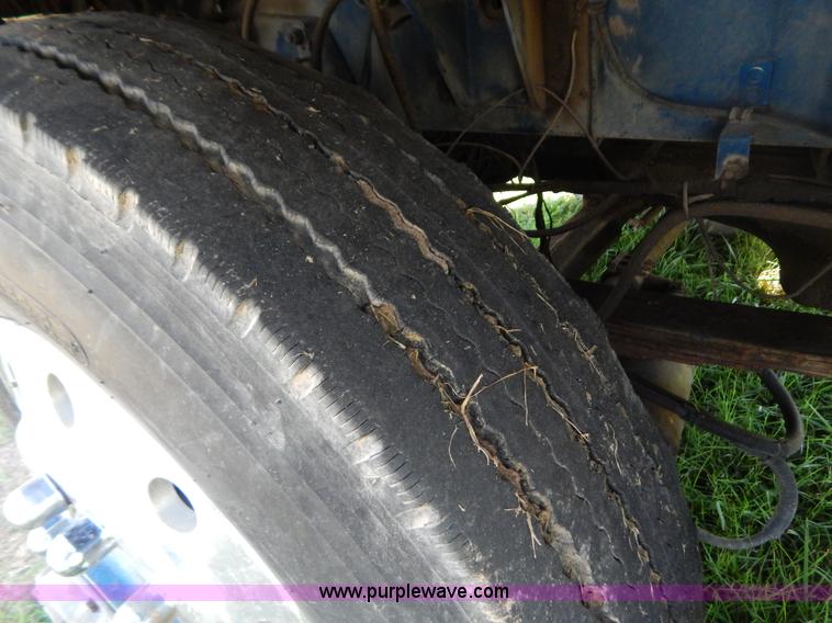 image for item B5810 1973 Kenworth semi truck