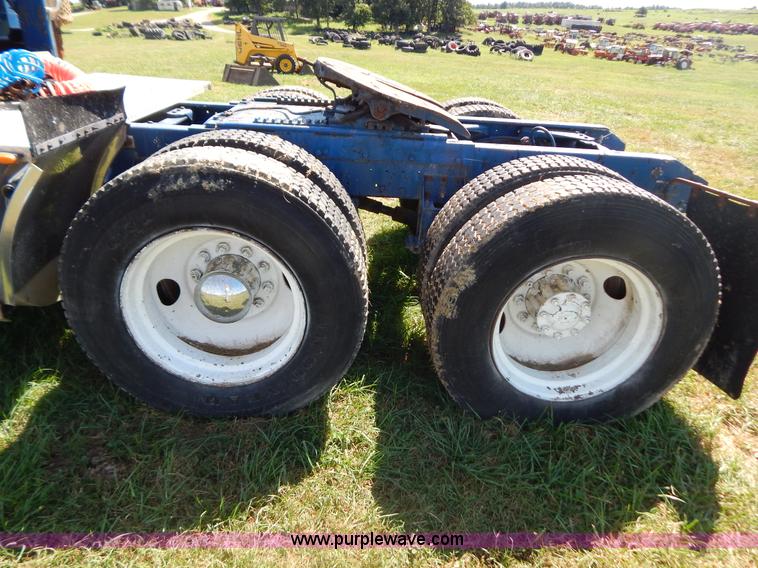 image for item B5810 1973 Kenworth semi truck