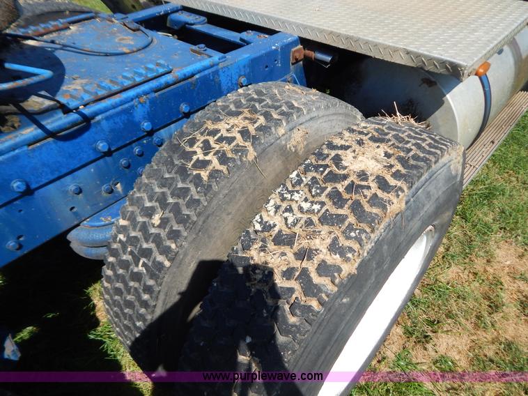 image for item B5810 1973 Kenworth semi truck