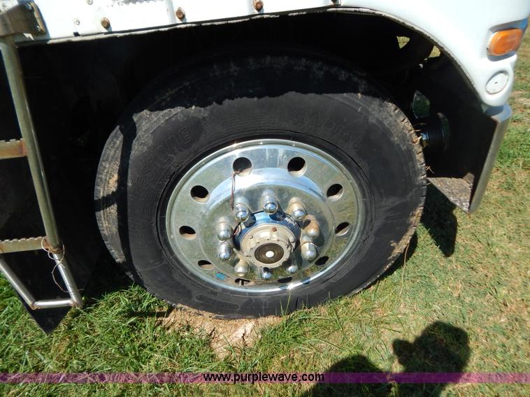 image for item B5810 1973 Kenworth semi truck