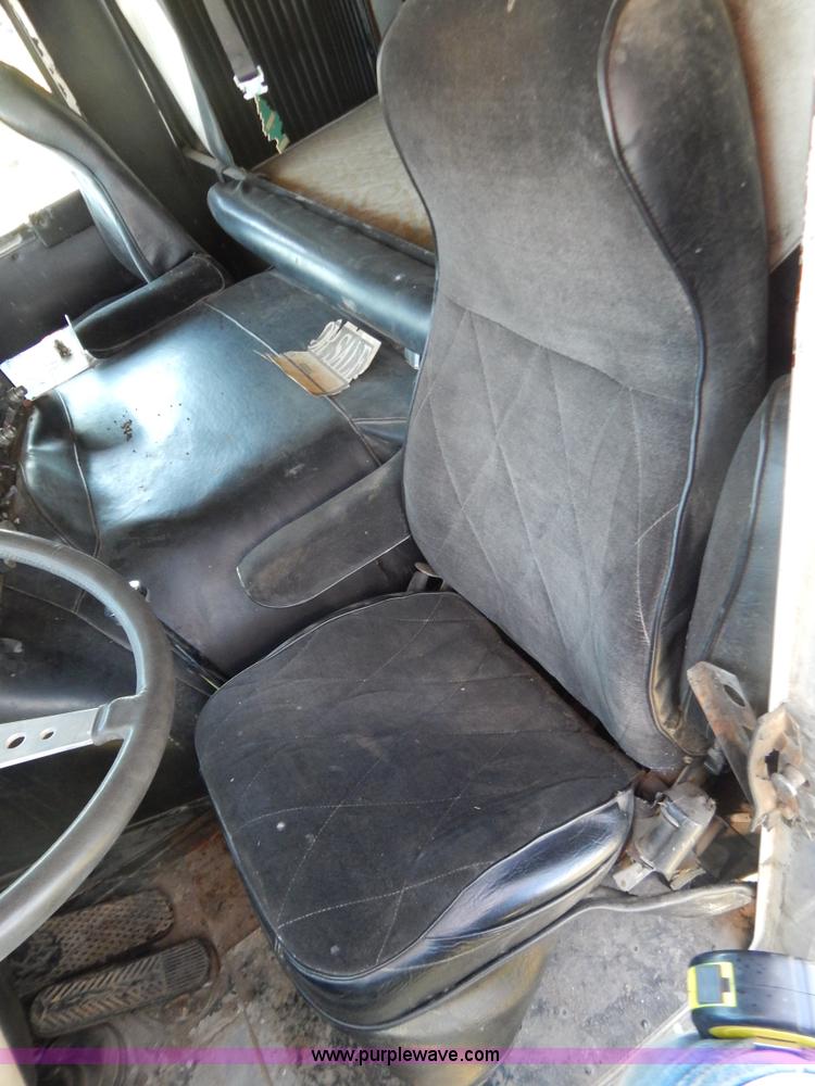 image for item B5810 1973 Kenworth semi truck