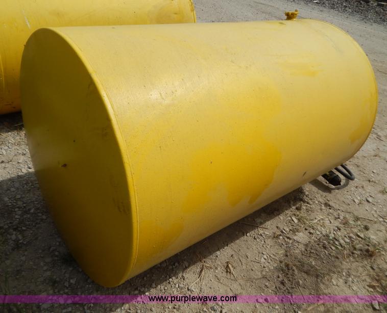 image for item B5834 Approximately 550 gallon fuel tank