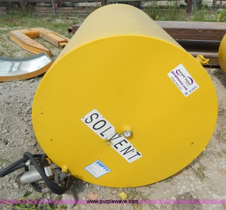 image for item B5835 Approximately 550 gallon fuel tank