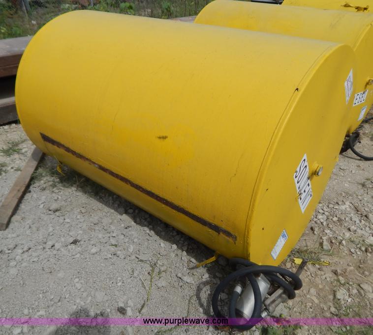 image for item B5835 Approximately 550 gallon fuel tank