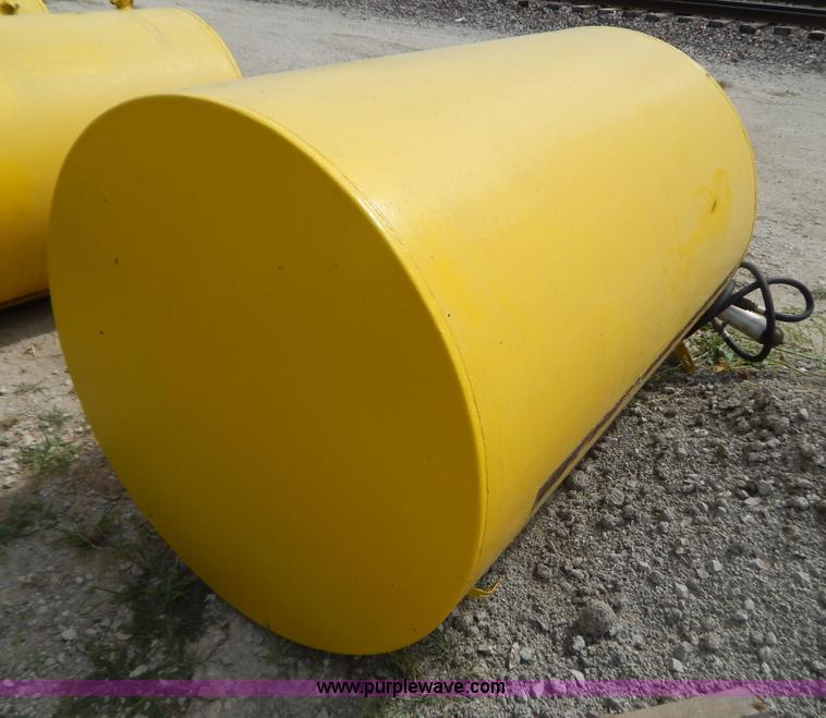 image for item B5835 Approximately 550 gallon fuel tank