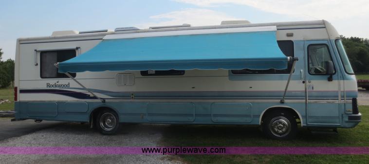 image for item D5945 1993 Rockwood Embassy Series A6322 recreational vehicle