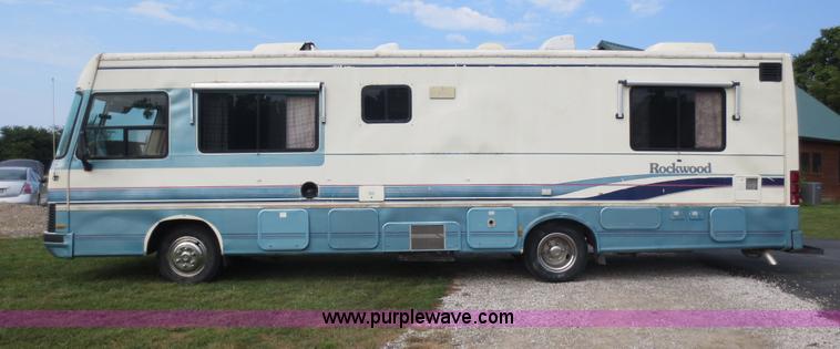 image for item D5945 1993 Rockwood Embassy Series A6322 recreational vehicle