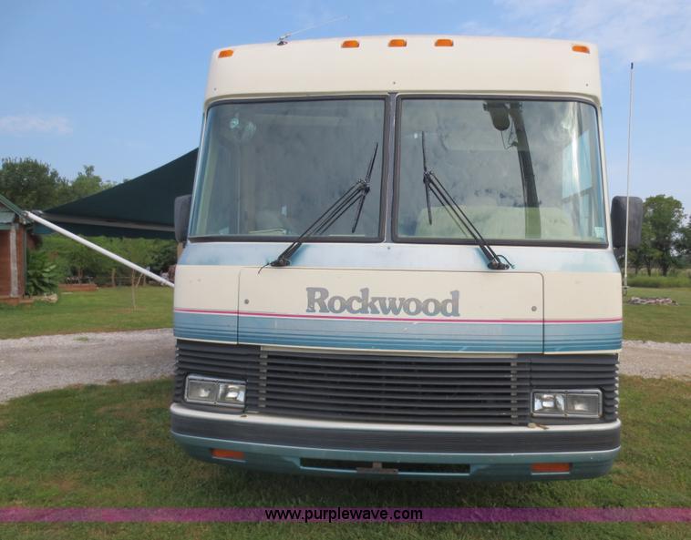 image for item D5945 1993 Rockwood Embassy Series A6322 recreational vehicle
