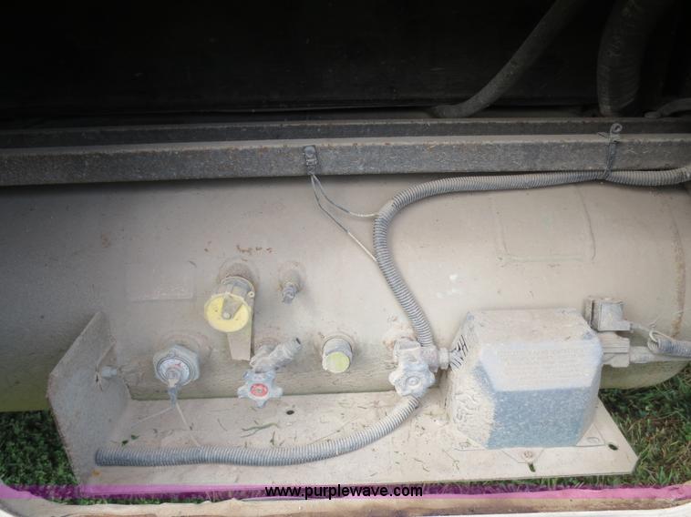 image for item D5945 1993 Rockwood Embassy Series A6322 recreational vehicle