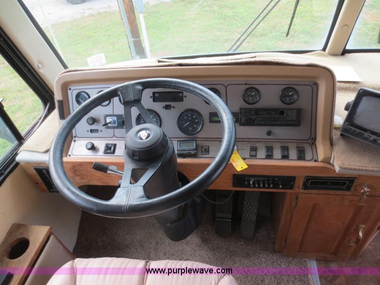 image for item D5945 1993 Rockwood Embassy Series A6322 recreational vehicle