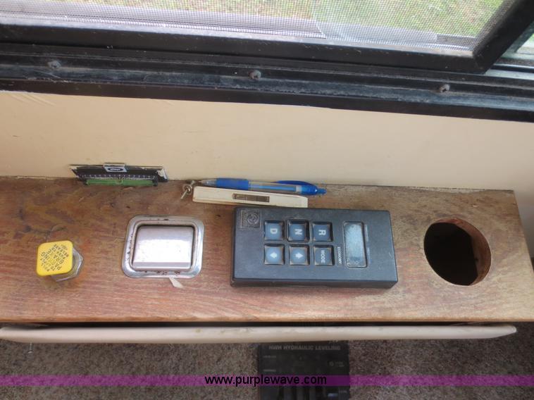 image for item D5945 1993 Rockwood Embassy Series A6322 recreational vehicle