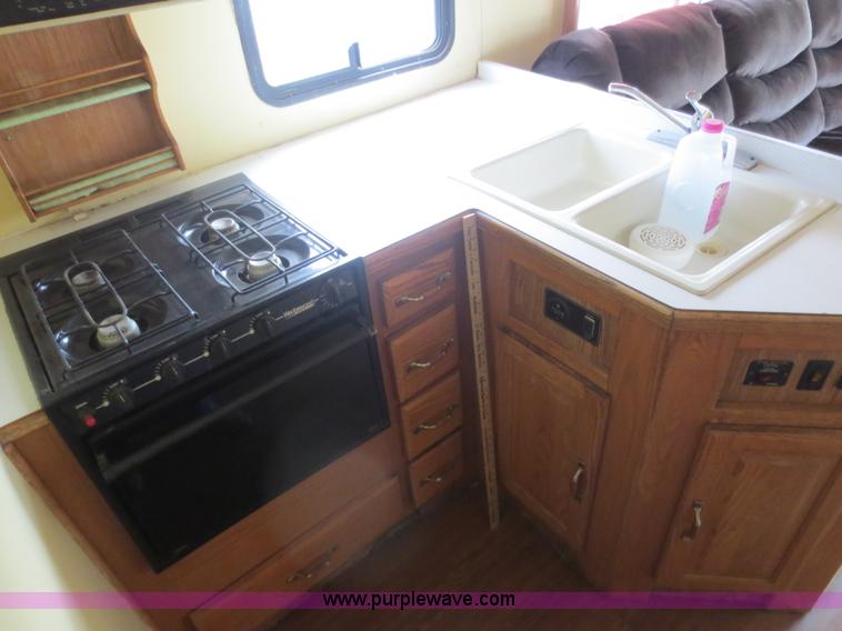 image for item D5945 1993 Rockwood Embassy Series A6322 recreational vehicle