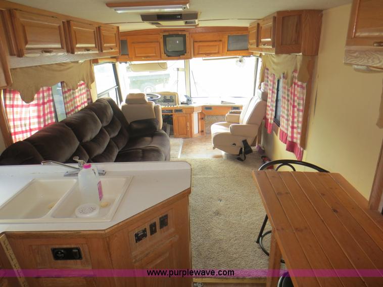image for item D5945 1993 Rockwood Embassy Series A6322 recreational vehicle