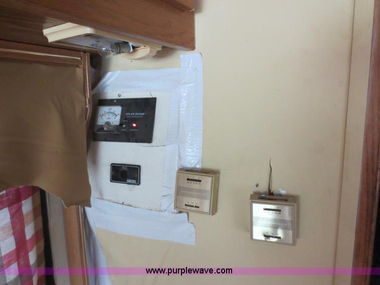 image for item D5945 1993 Rockwood Embassy Series A6322 recreational vehicle