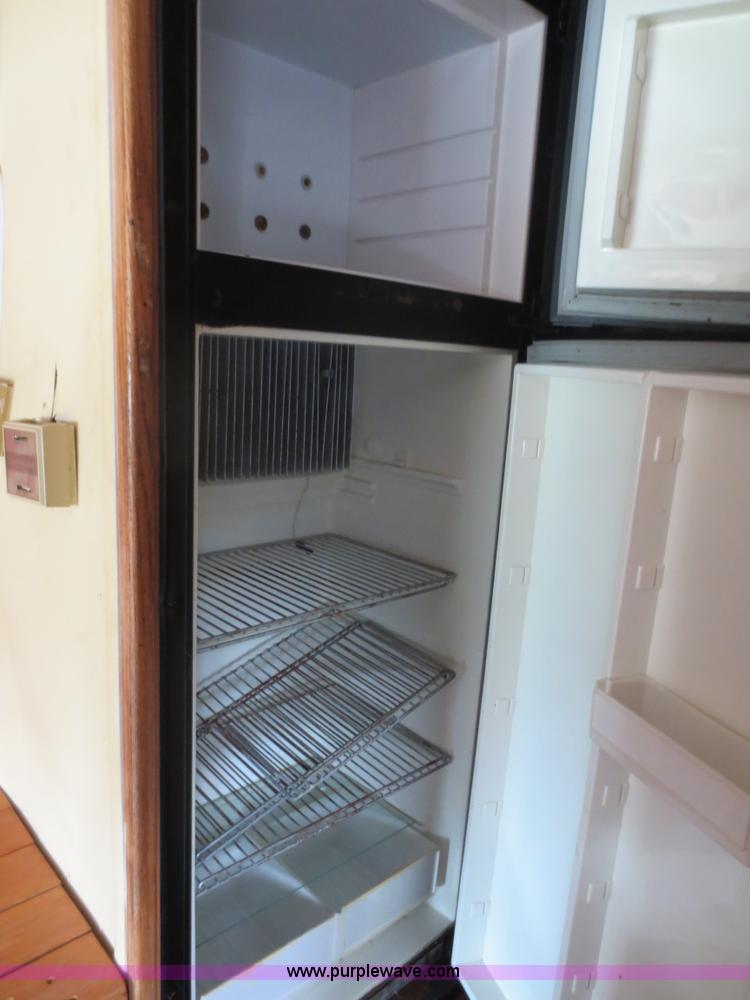 image for item D5945 1993 Rockwood Embassy Series A6322 recreational vehicle