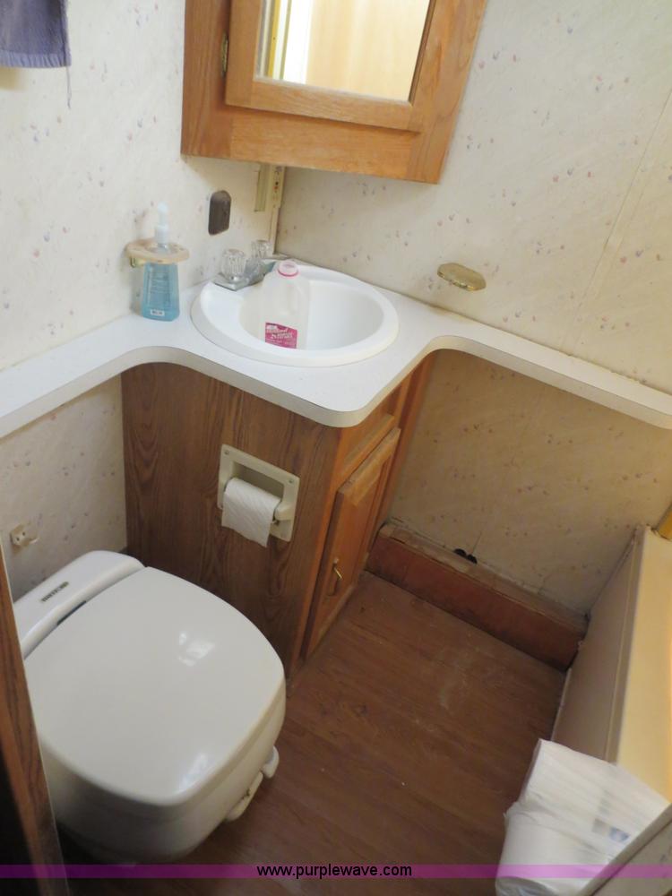 image for item D5945 1993 Rockwood Embassy Series A6322 recreational vehicle