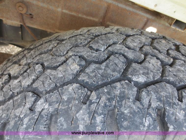 image for item D5947 1999 Chevrolet Silverado 1500 pickup truck