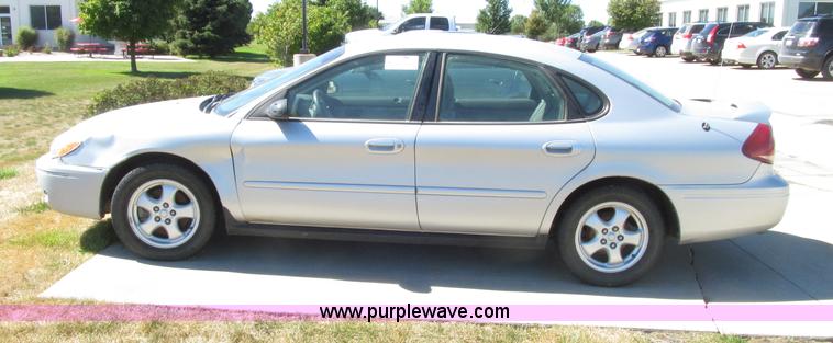 image for item E4509 2007 Ford Taurus SE