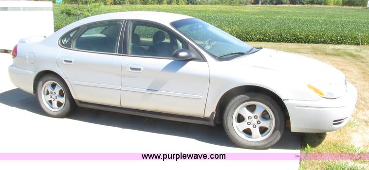 image for item E4509 2007 Ford Taurus SE