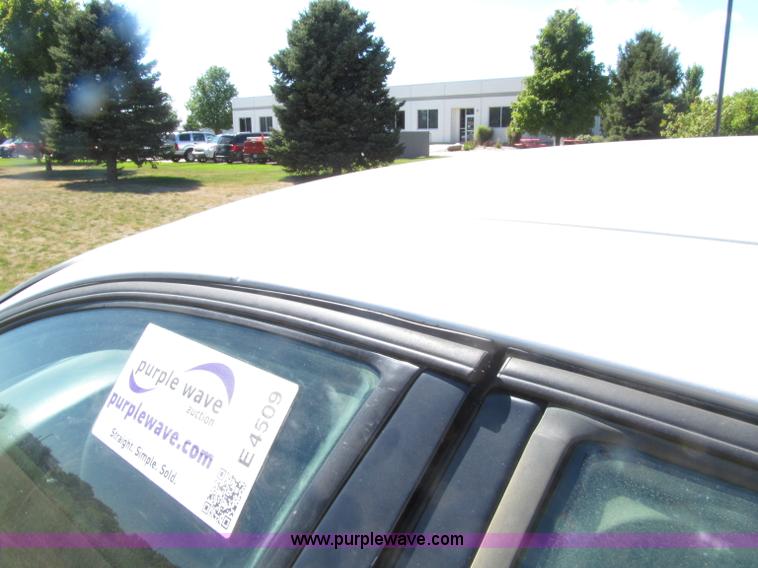 image for item E4509 2007 Ford Taurus SE