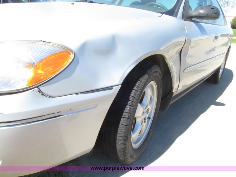 image for item E4509 2007 Ford Taurus SE