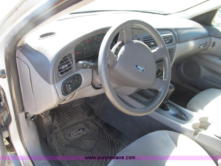 image for item E4509 2007 Ford Taurus SE
