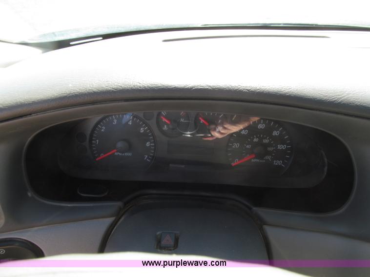 image for item E4509 2007 Ford Taurus SE